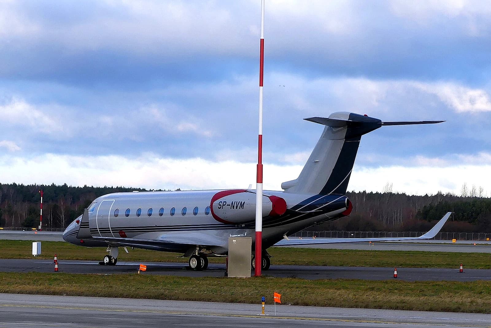 Gulfstream G280 exterior